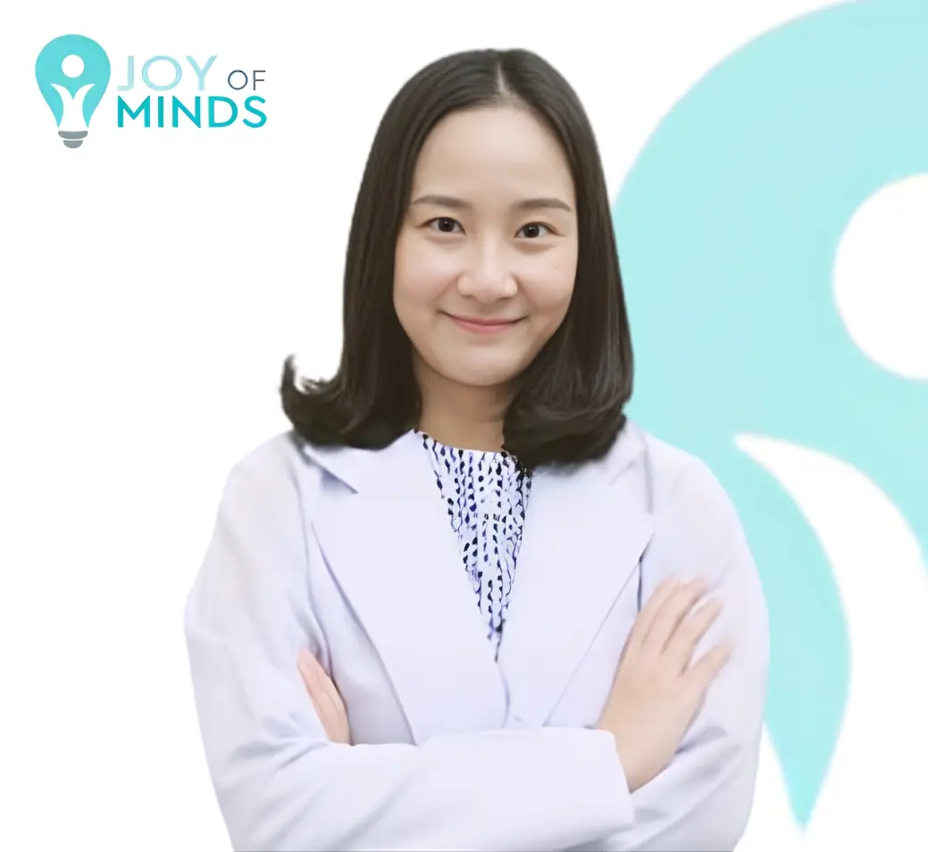 แพทย์หญิงจิน ยิ่งชาญกุล