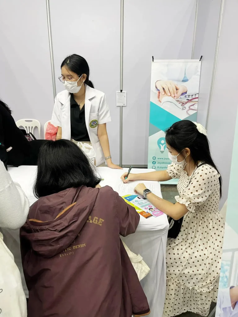 เก็บตกบรรยากาศอบอุ่น! Joy of Minds ชวนน้องๆ คลายความกังวลใจในงาน #DekDFair & #TCASFair