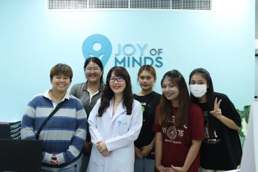 Joy of Minds เปิดบ้านต้อนรับน้องๆ มทร.พระนคร พูดคุยเรื่อง “บทบาทจิตแพทย์กับการข้ามเพศ”